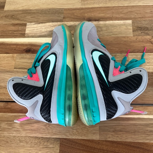 Nike LeBron “South Beach” GS Size